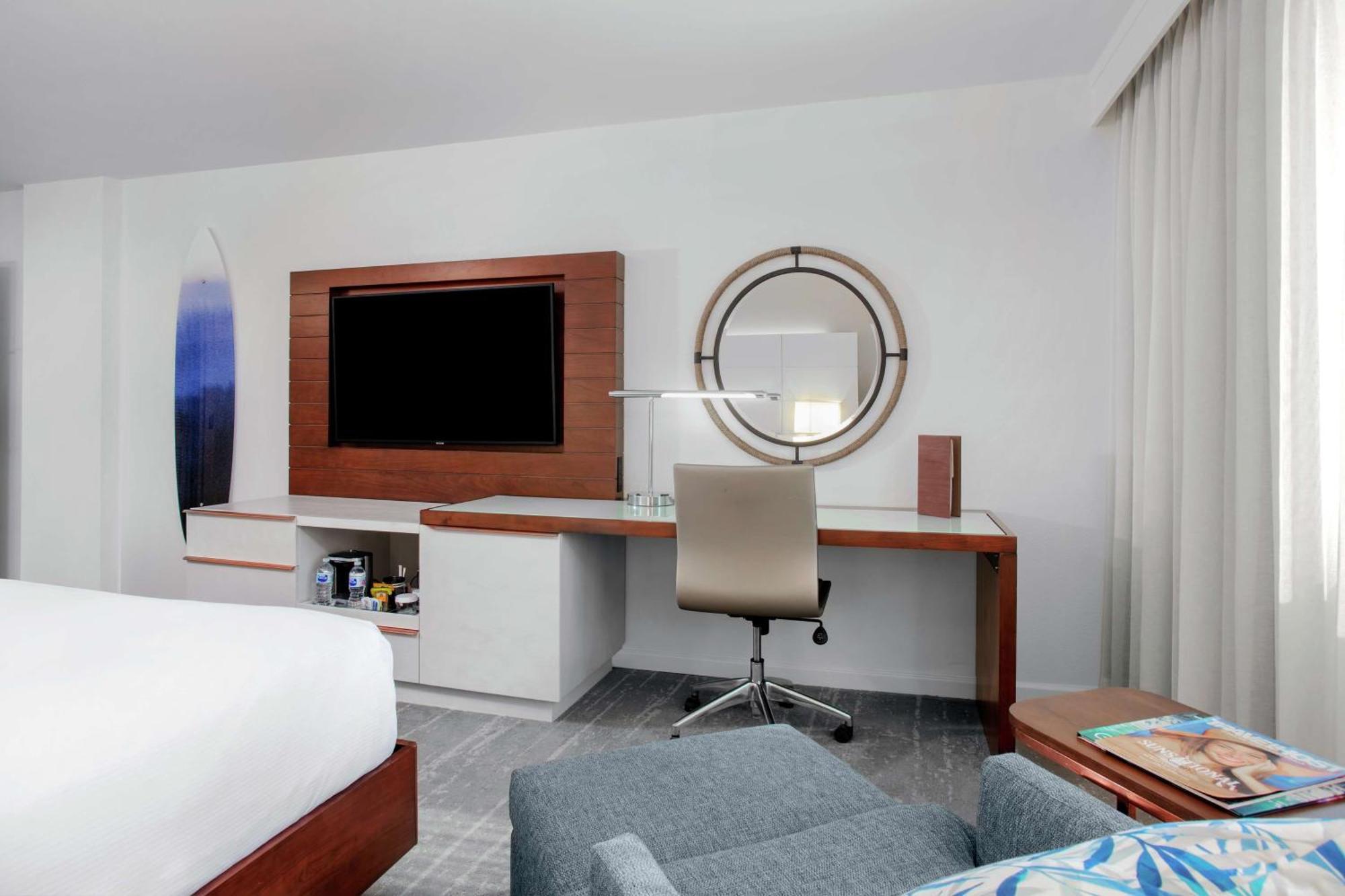 Doubletree By Hilton Hotel Deerfield Beach Boca Raton Exterior photo